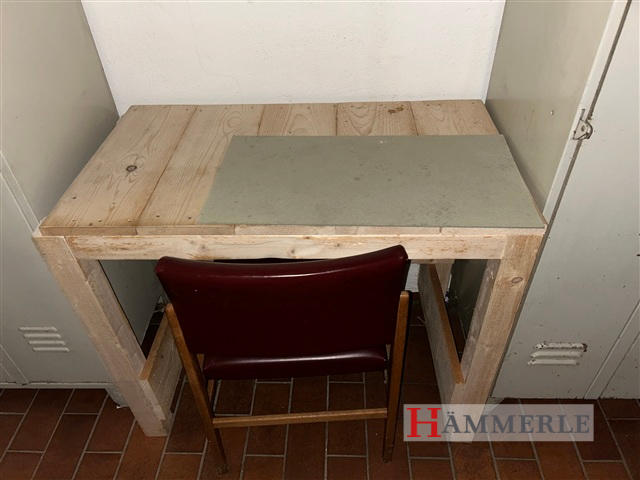 Holztisch Eigenbau